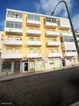 Prédio Com 22 Apartamentos Encosta Do Sol