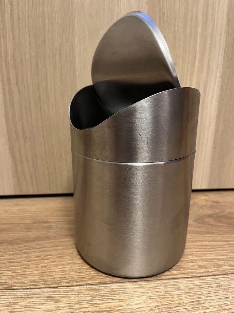 Pojemnik na śmieci mały stalowy