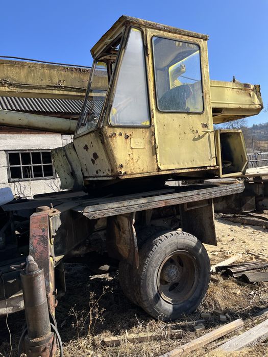 Кран на базі зіл 130