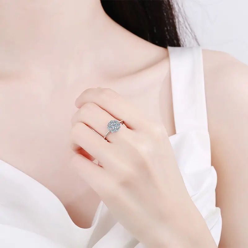 Stebny pierścionek 925 z diamentami moissanite
