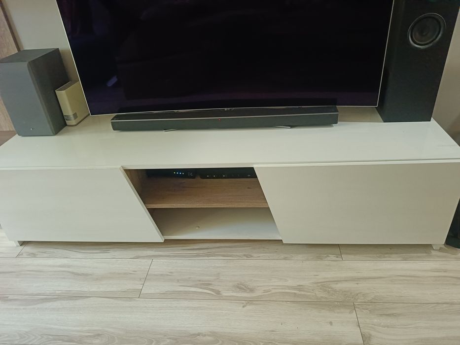 Meblościanka RTV szafka pod telewizor półka wisząca płyta biały połysk