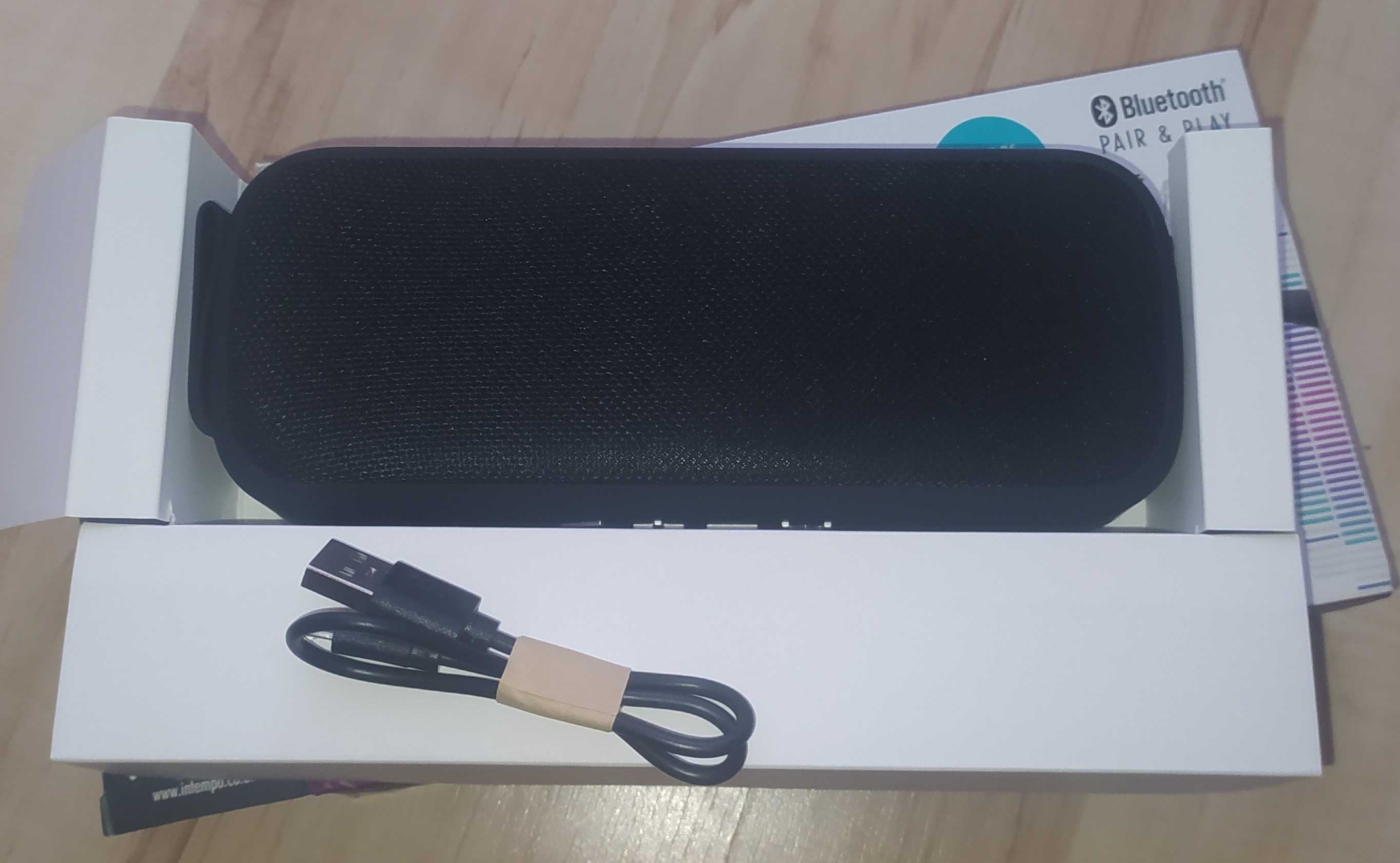 Głośnik stereo Bluetooth Intempo Fabric EE4296BLKSTKUK