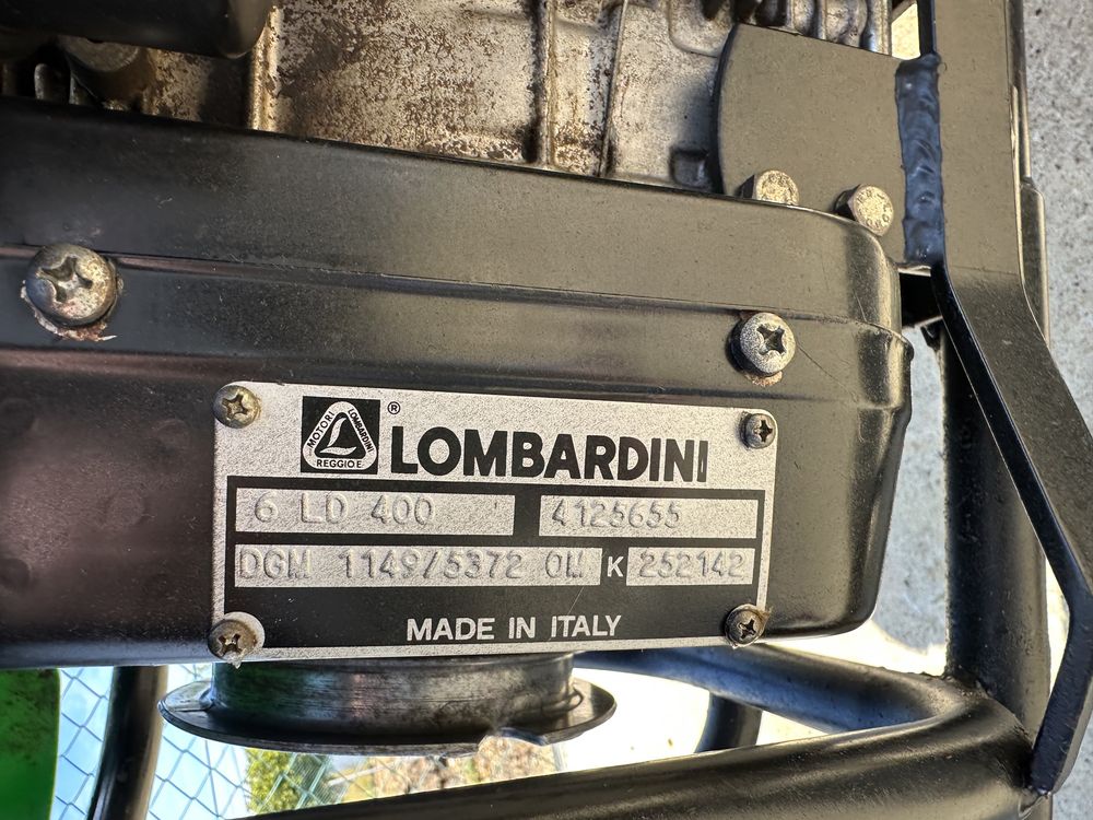 Trator de varais Ferrari Lombardini