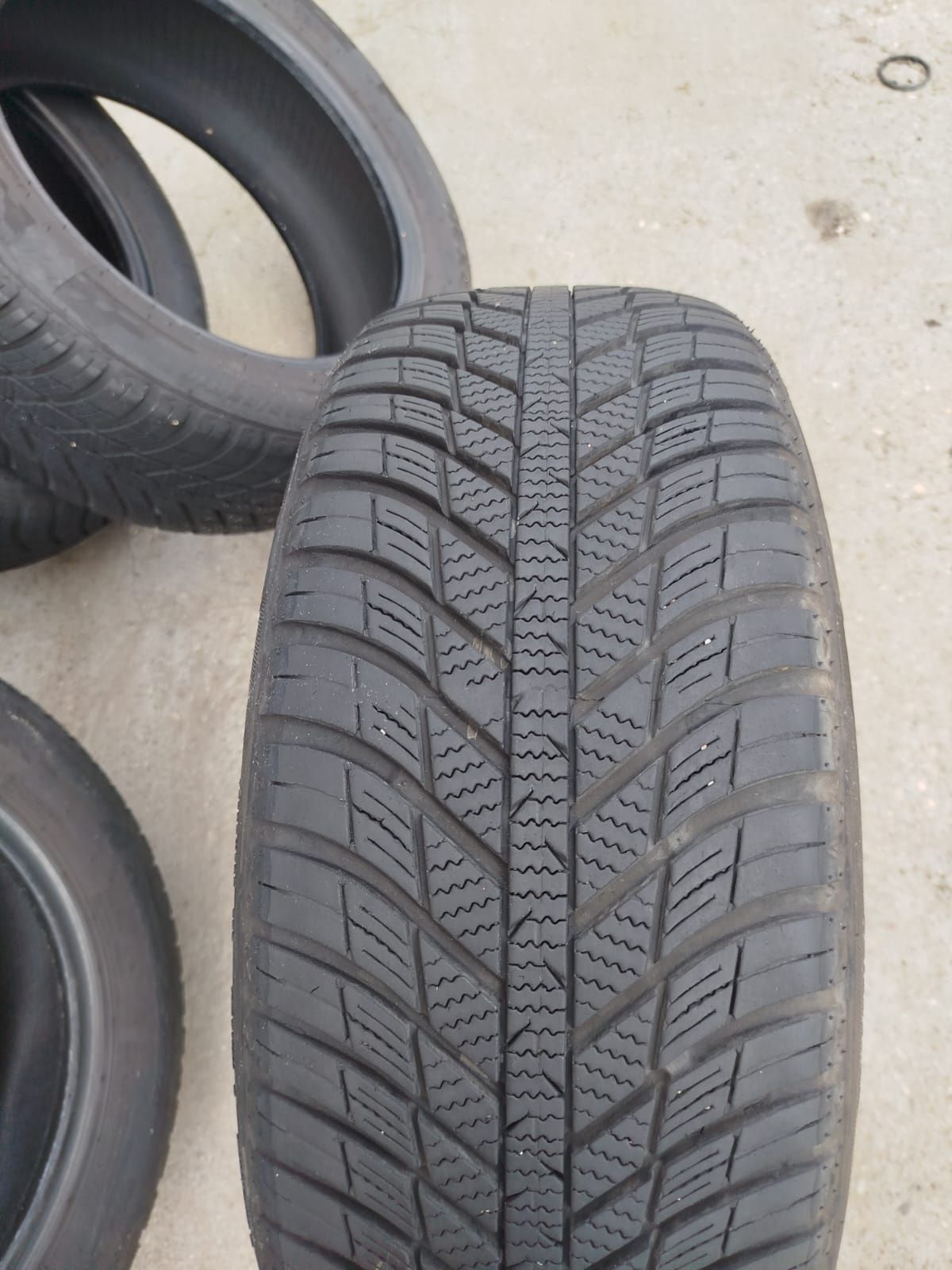 Opony nexen 205/55r16 wielosezonowe 24 rok produkcji