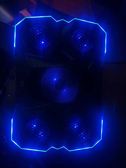 Підставка до ноутбуку охолоджуюча