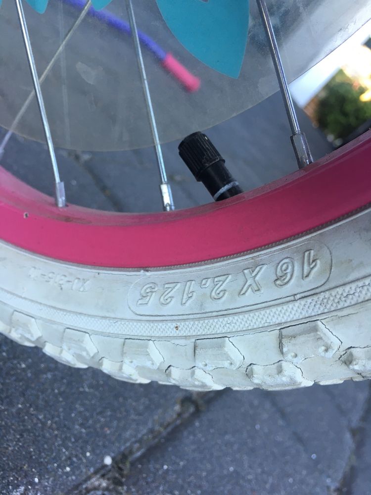 Rowerek dla dziewczynki 16- kask gratis