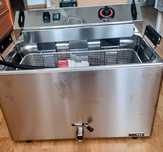 Frytownica  RED FOX 16 L FE 30T 9 KW  NOWA