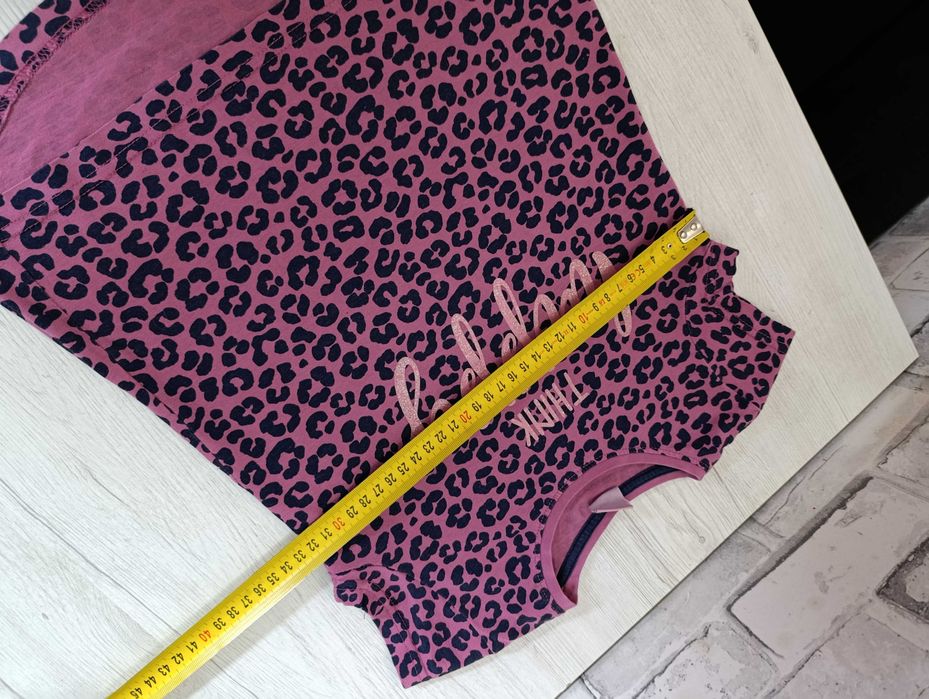 bluzka tunika 110 krótki rękaw różowa w panterkę cętki panterka brokat