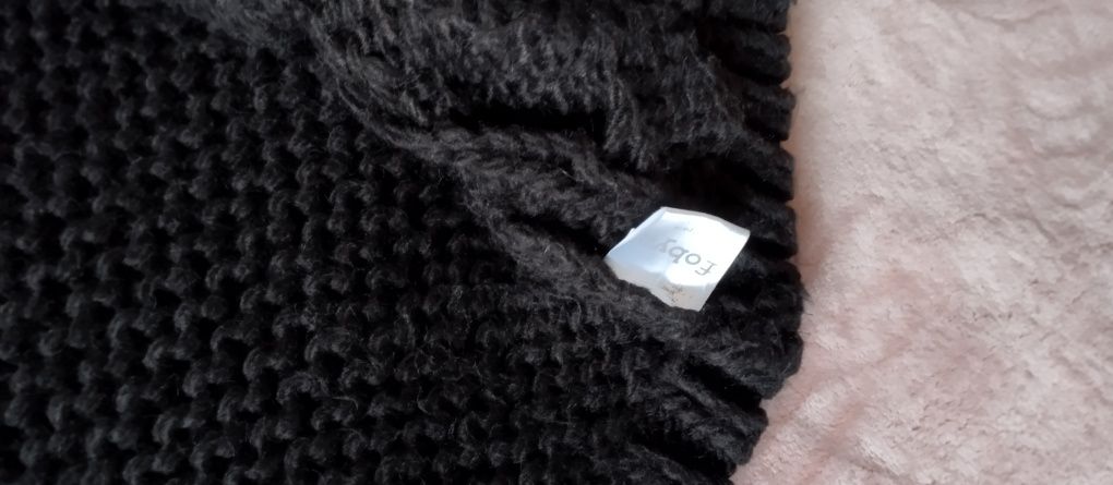 Sweter marki Fobya mega gruby