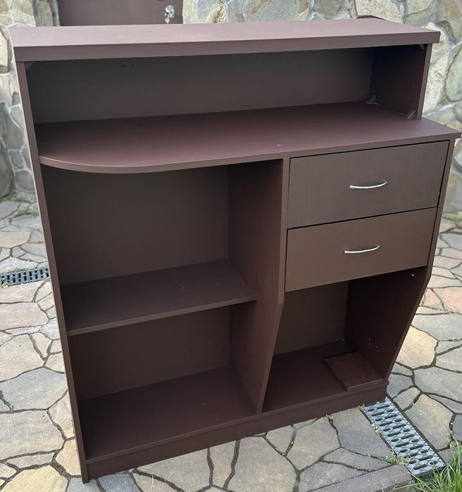 Продам стойку-ресепшн в хорошем состоянии.