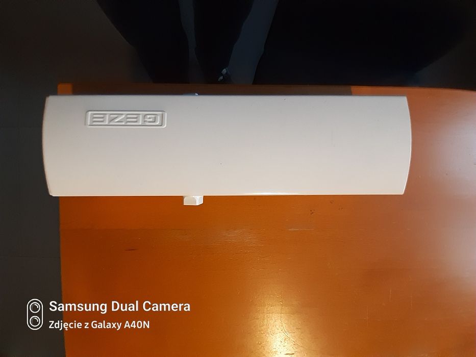 Samozamykacz Geze TS 1500 bez ramienia