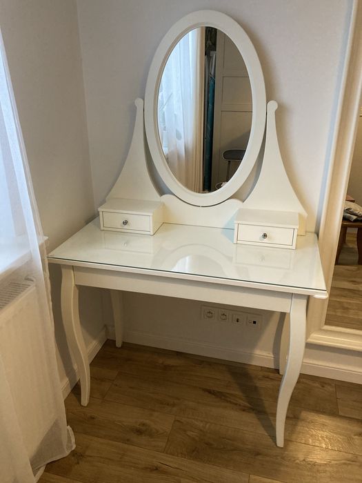 Toaletka Ikea Hemnes