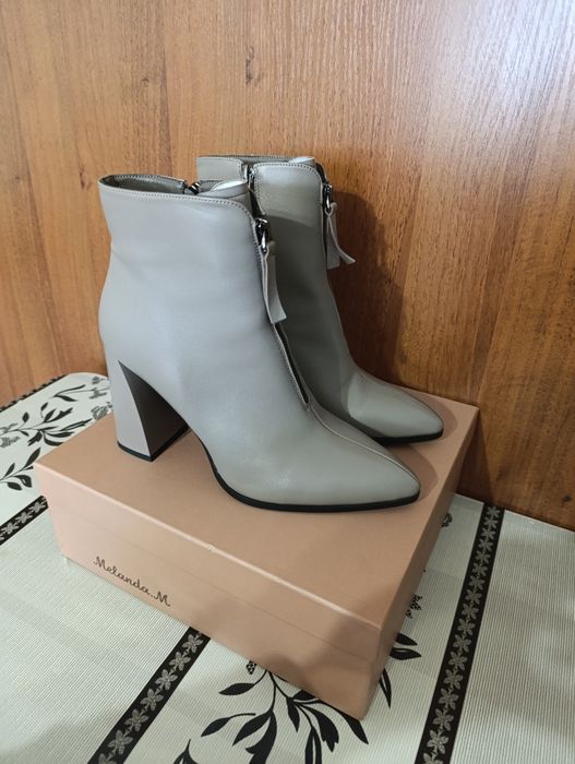 Черевики на підборах