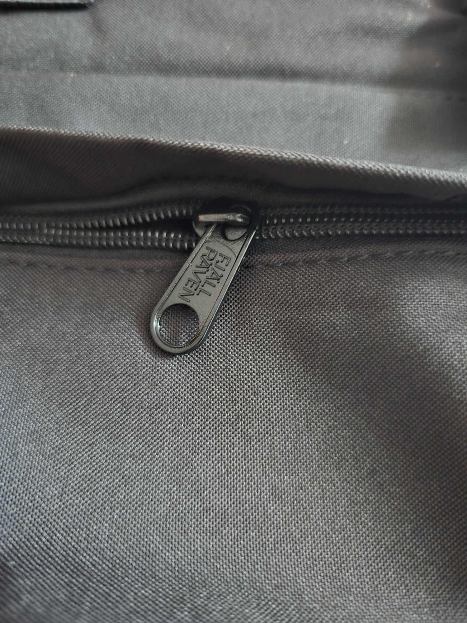 Sprzedam plecak firmy Fjallraven Kanken o pojemności 16 L.