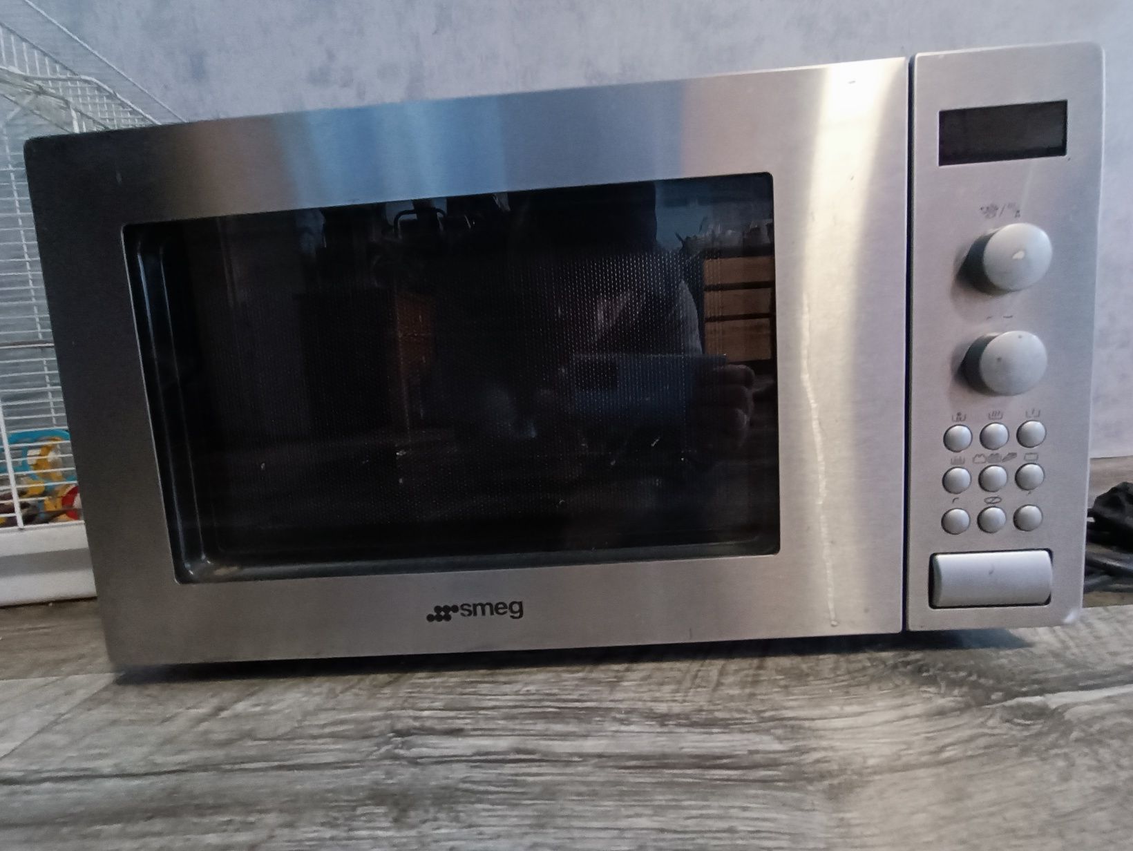 Smeg FM E24 X barowa duża mikrofalówka