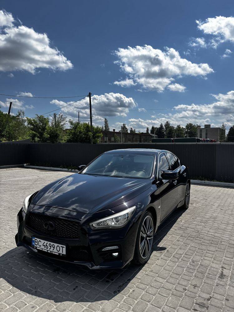 Infiniti q50 2.2.дизель 2015