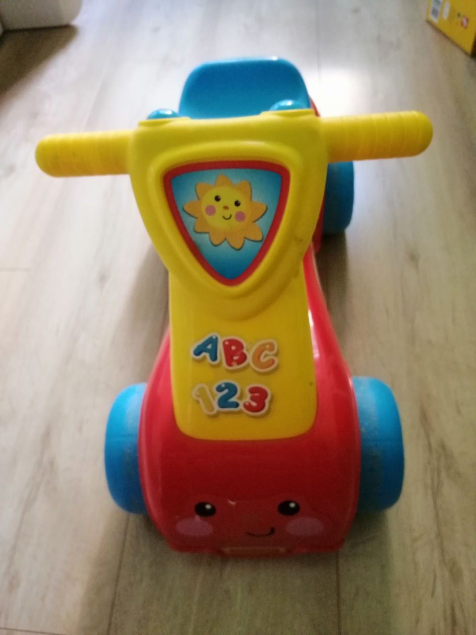 Autko jeździk Fisher price