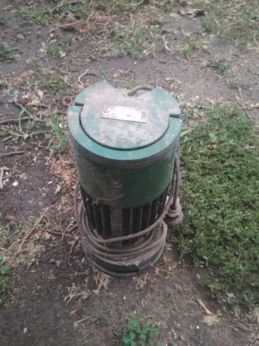 пару насосів для води 2кВт