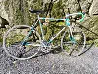 Bicicleta antiga de corrida e muito leve " Classica"