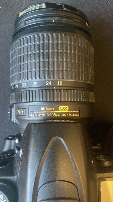 Câmera Fotográfica Digital Nikon D7000