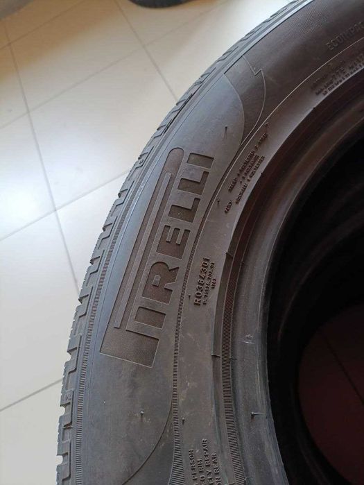 Комплект шин б/у 215/65R17 99H Pirelli Scorpion Winter