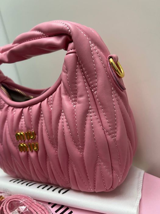 Bolsa miumiu nova