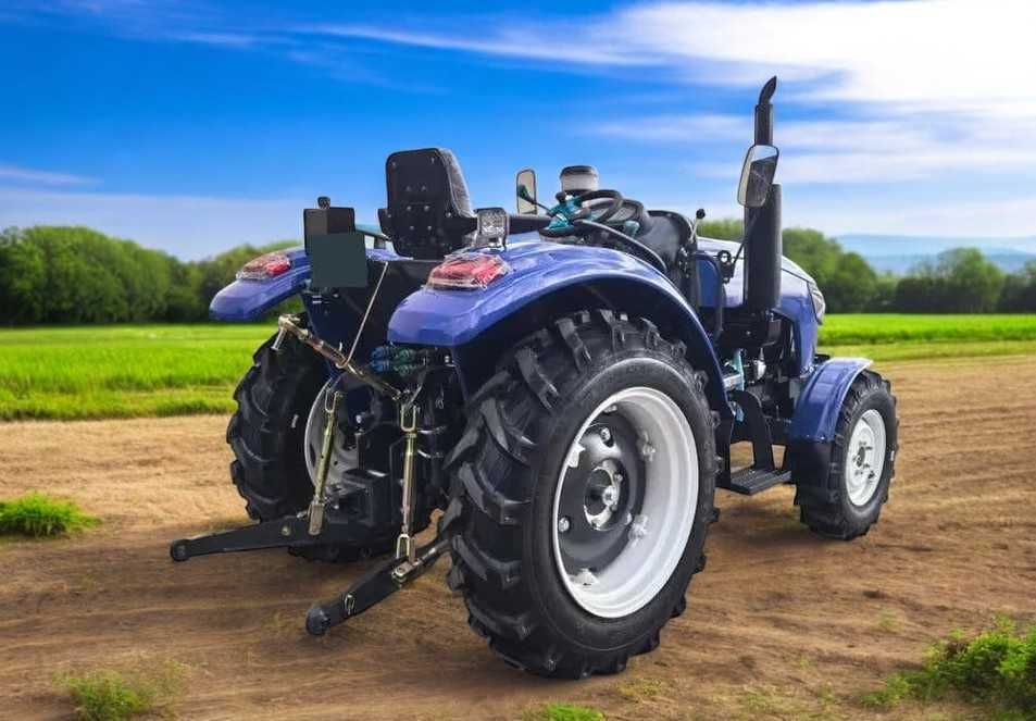 Мінітрактор Файтер Т-404 RD —дизель 40 к.с., повний привід, кабіна