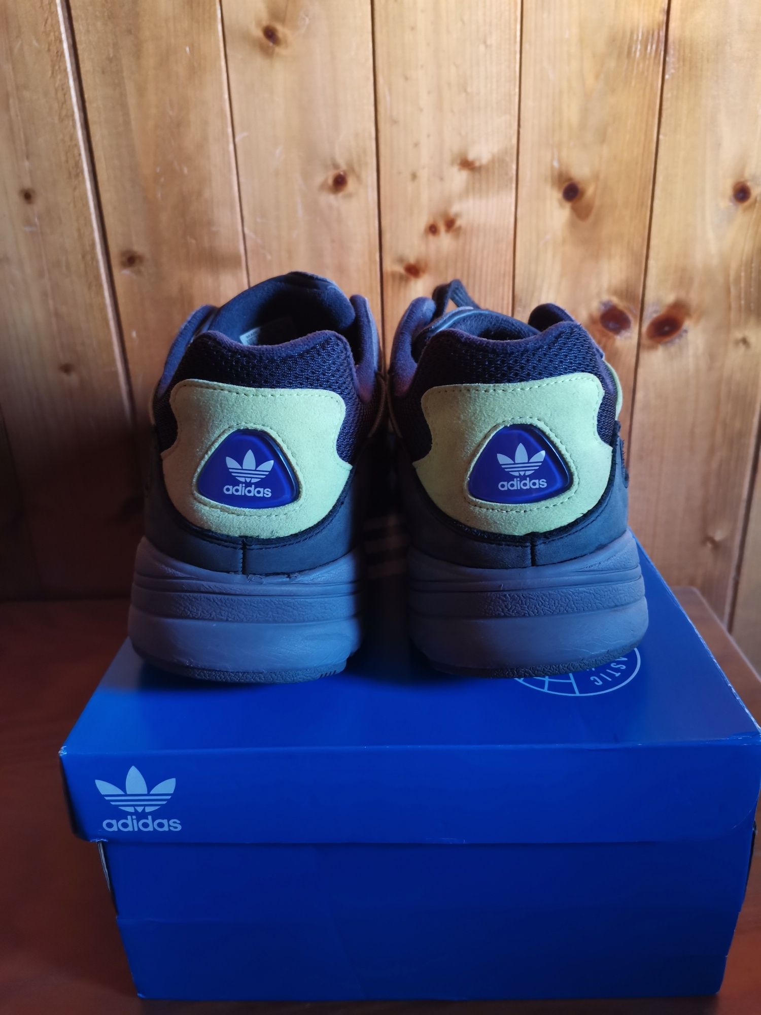 Vendo Adidas Yung-96