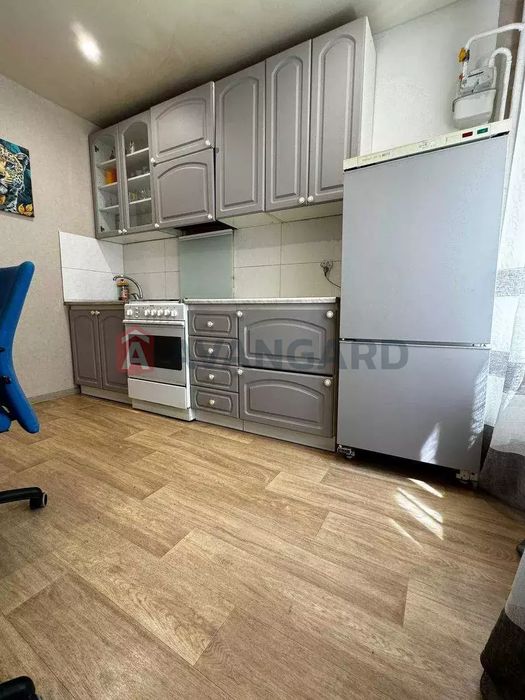 Продам 1к.кв 39кв.м пр.О.Поля 2поверх /12 з меблями та технікою