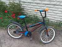 Продам дитячий  велосипед діаметр  колес 20