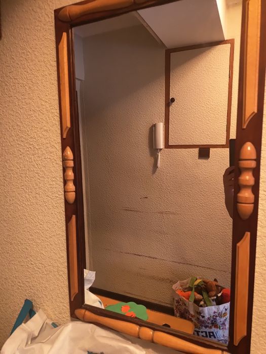 Lustro z obiciem drewnianym