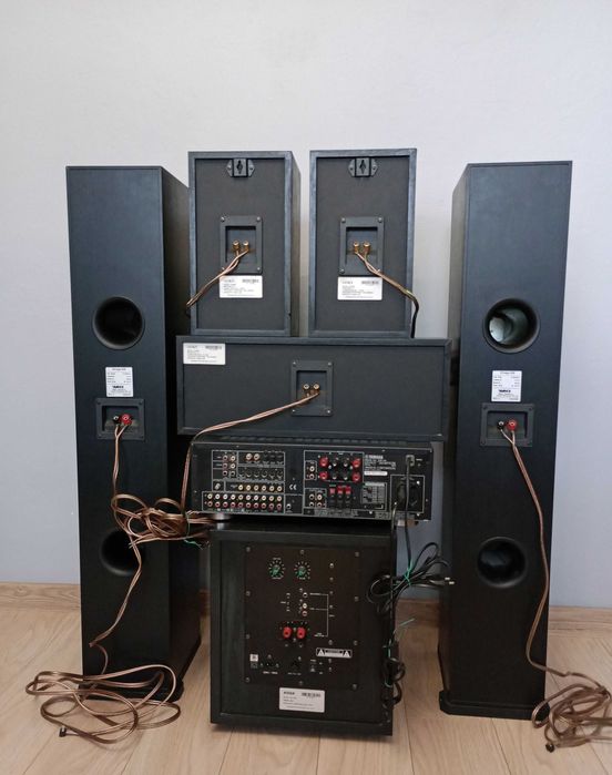 Zestaw kina domowego Yamaha DSP-A5 + 5 głośników i suboofer
