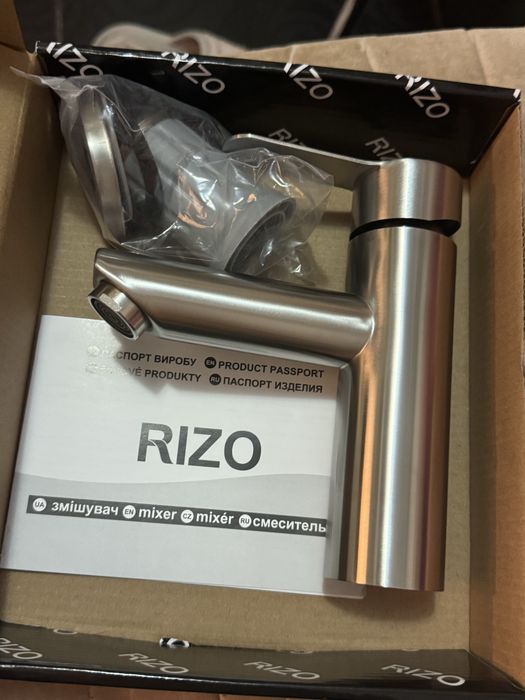 Новый Смеситель для умывальника нержавейка