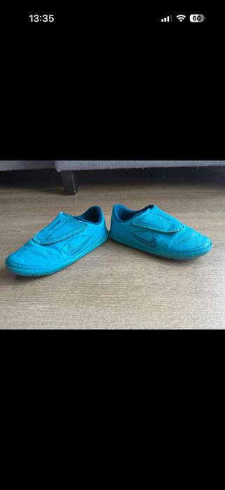 Halówki dziecięce Nike Jr Napór 14 Club IC rozmiar 31