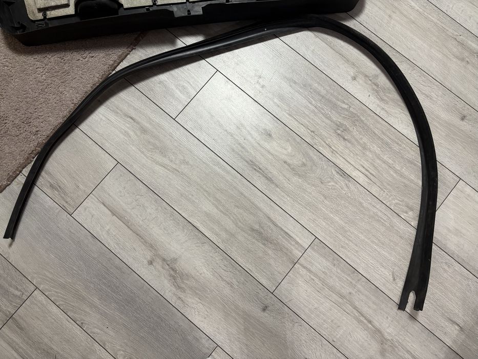 Tapicerka KLAPY BAGAŻNIKA I uszczelka dachu VW GOLF iv KOMBI