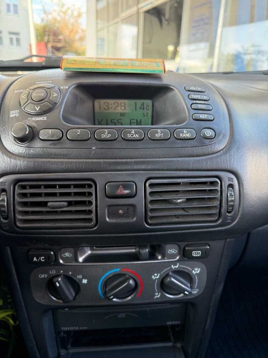 Toyota Corolla liftback 2001 года в хорошем состоянии