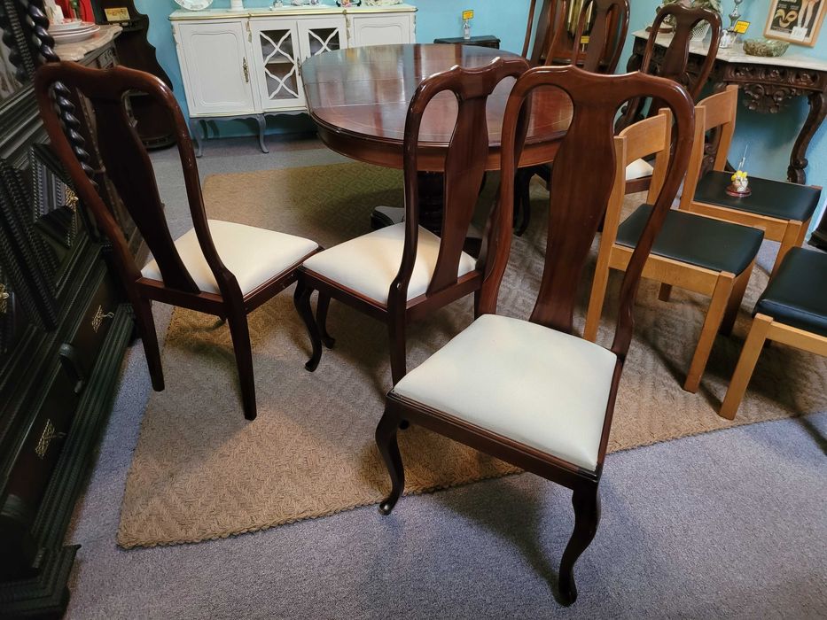 Cadeiras de sala - Valor unitário - Muito bom estado gera