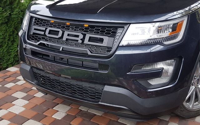 Бампер Ford Explorer комплектом