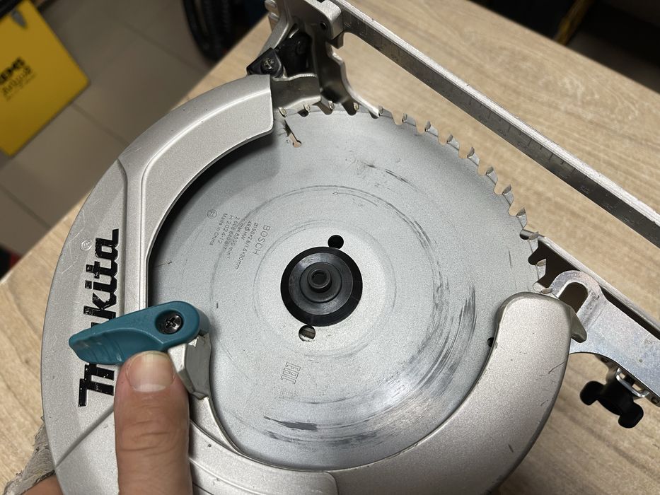 Makita HS7601 / дискова пила Макіта 1200W 190mm