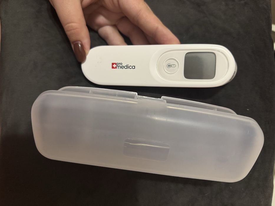 Електричний градусник в стані нового