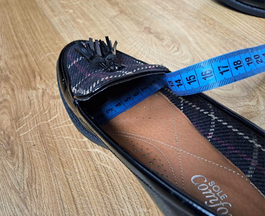 Женские чёрные лаковые туфли лоферы балетки