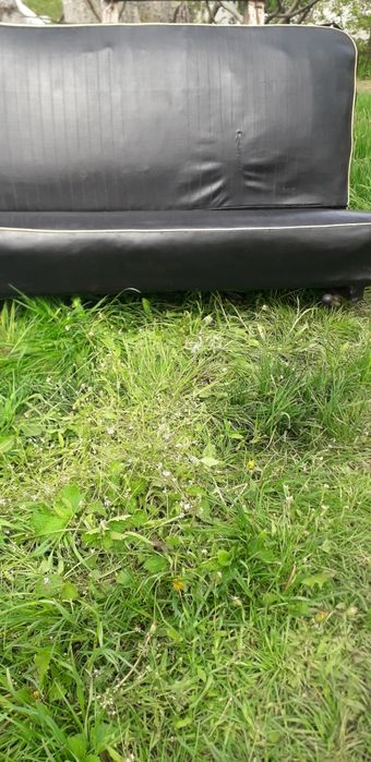 Переднє сидіння до автомобіля ГАЗ 21,у відмінному стані.