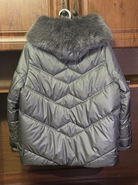 Жіночий натуральний пуховик 54 розмір