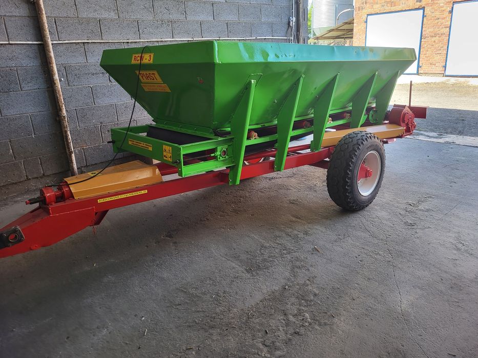 Rozsiewacz wapna  rcw3 ,piastplug 4 obrotowy,beczkowoz