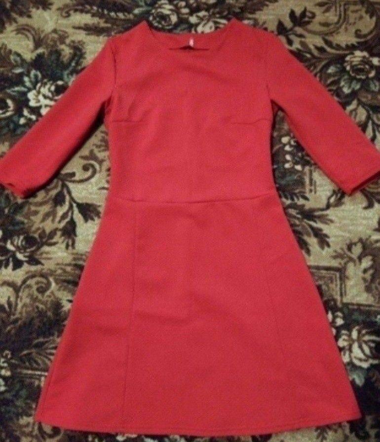 Червона сукня, розмір S