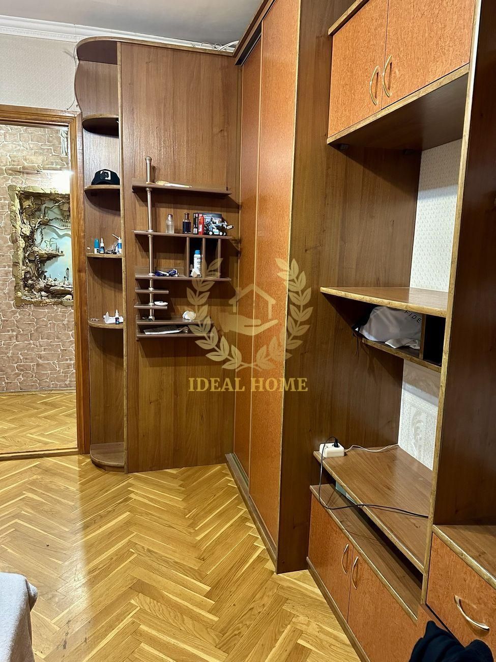 Продаж 2к квартири в сталінкі по вул. Сирецька, Куренівка
