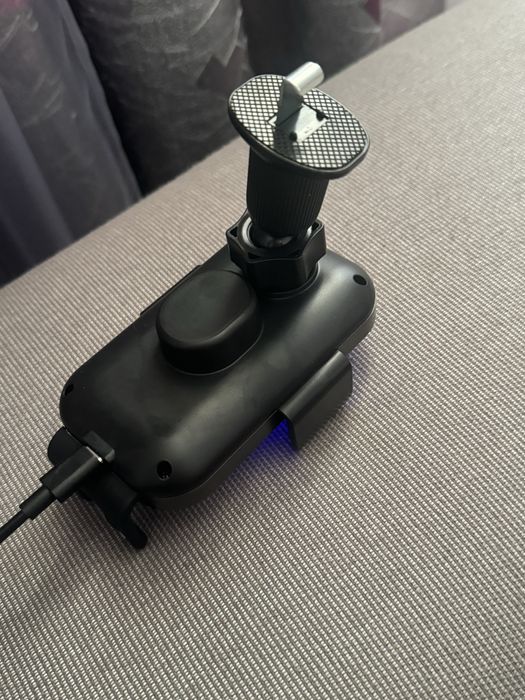 Автотримач для телефона з бездротовою шидкісною зарядкою