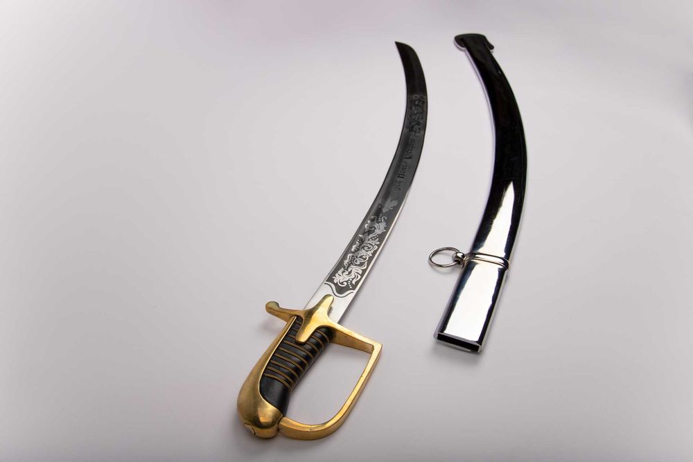 Szabla oficerska wz.1921 z pochwą, prezent wojskowy