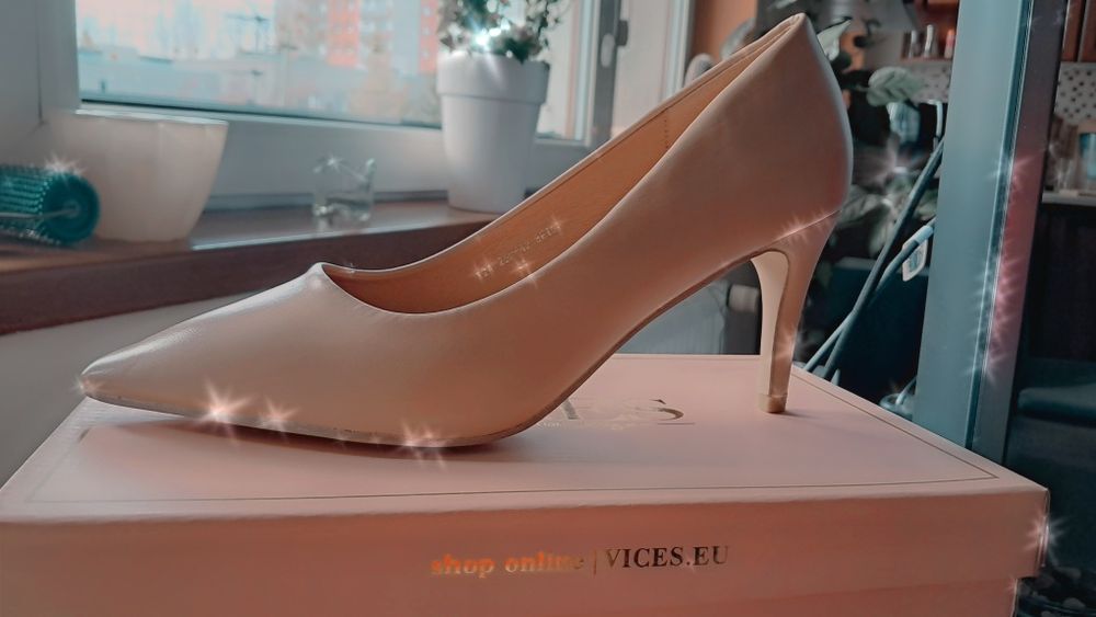 Klasyczne czółenka na szpilce,  rozmiar 41