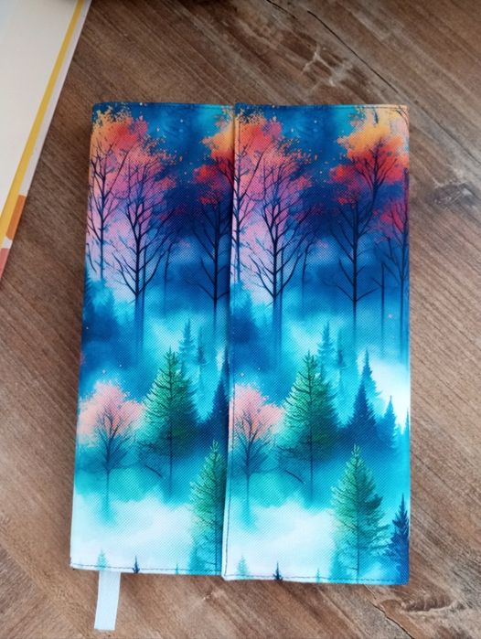 Otulacz na książki. Etui. Okładka.